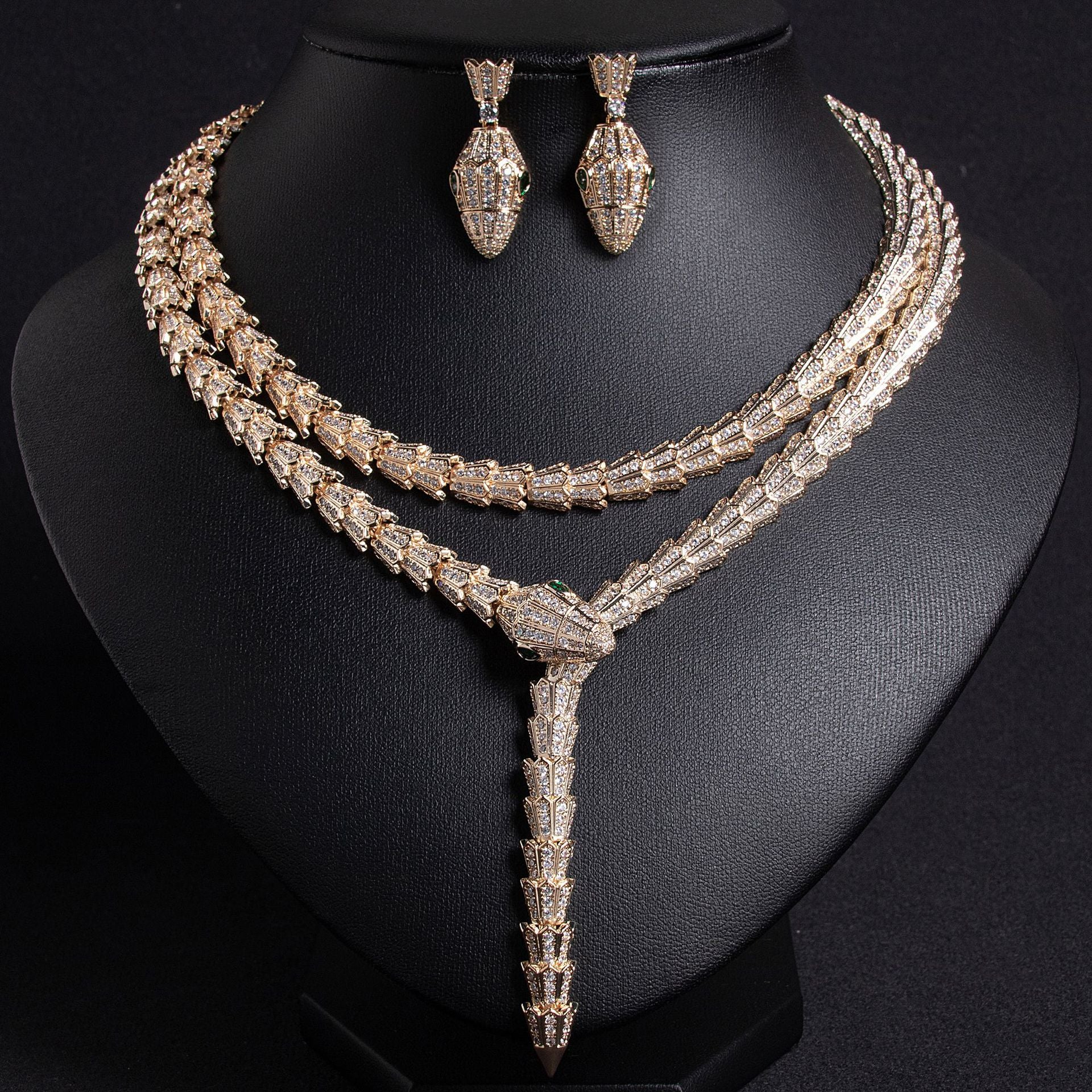 French Style Light Luxury Snake-Shaped Zircon Necklace Niche Simple Design Sense Collarbone Chain Fashion High-End Jewelry for Women