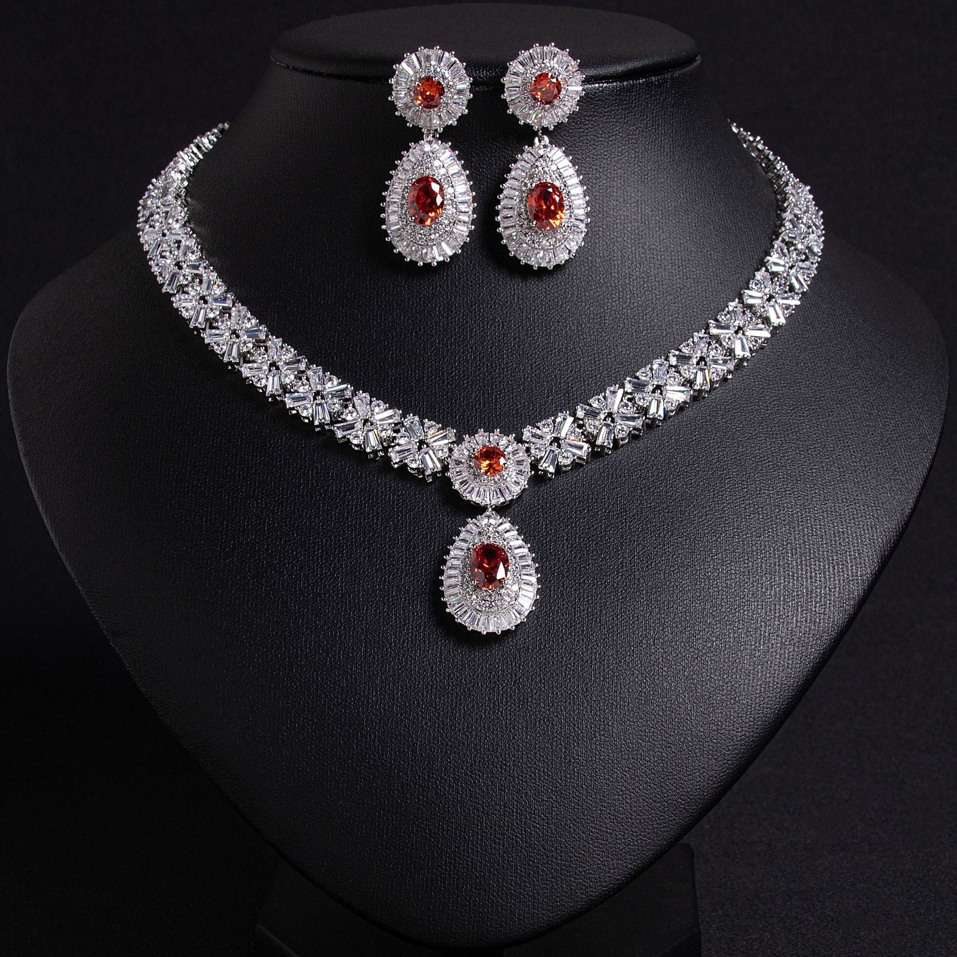 Classic 3A Zircon Water Drop Pendant Necklace Two-Piece Set Clip-On Earrings Without Piercing Bridal Jewelry Set