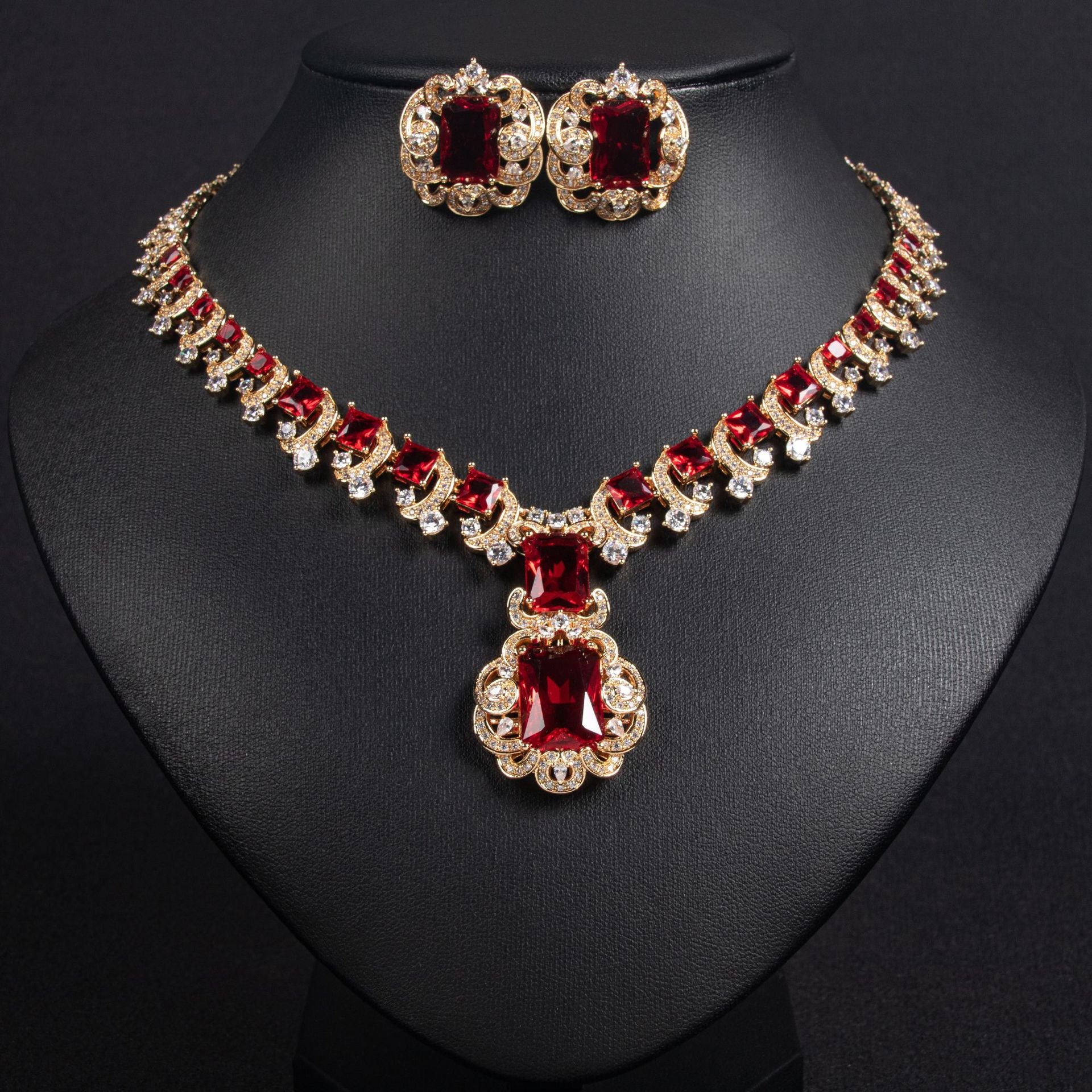 European and American Retro Zircon Necklace Set Cross-Border Jewelry High-End Niche Versatile Earrings Necklace Accessories