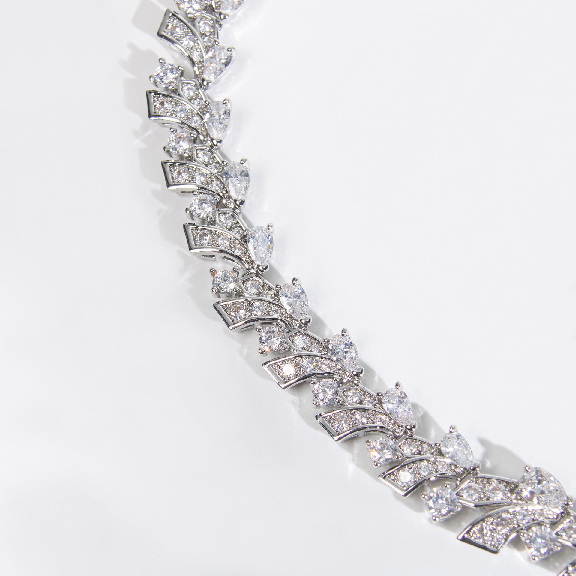 European and American Zircon Water Drop Zircon Necklace Light Luxury High-end Collarbone Chain Niche Fashion Earring Set Accessories Wholesale for Women