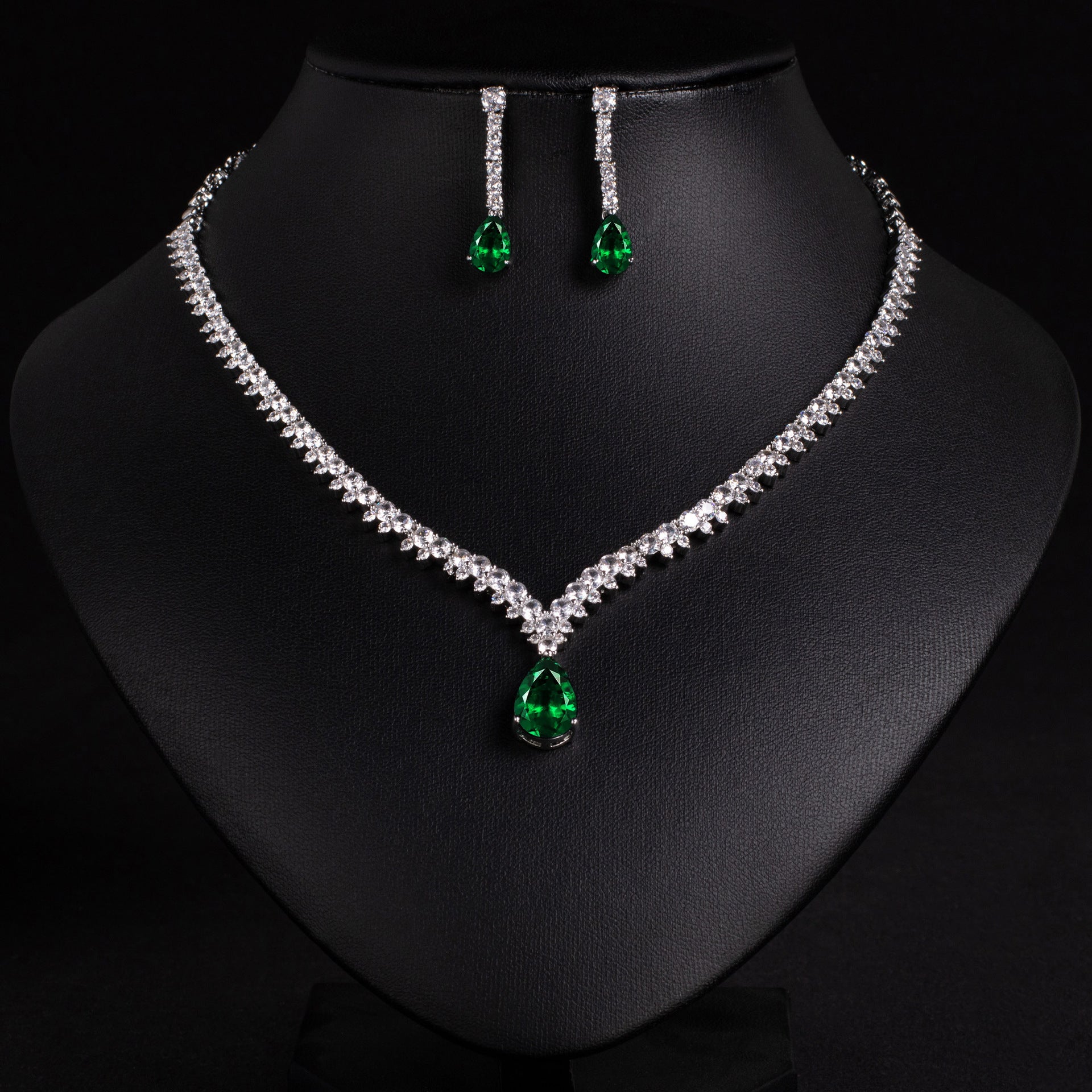 AliExpress Cross-Border Hot-Selling Korean Version 3A Water Drop Pendant Zircon Necklace Earrings Simple Casual Bride Jewelry Set