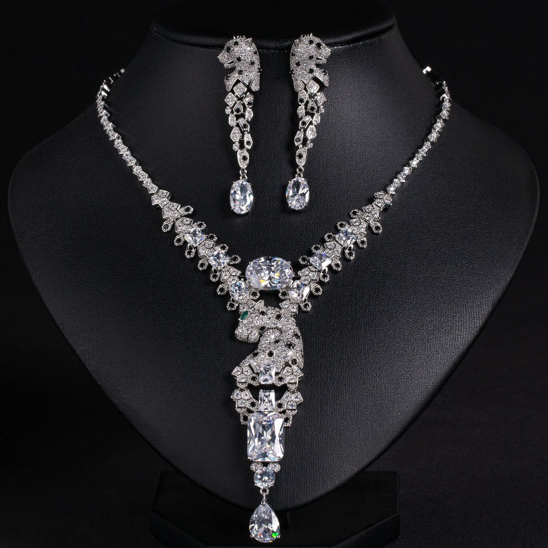 European and American Leopard Retro Design High-end Jewelry Evening Dress Accessories Elegant Jewelry Set Zircon Necklace for Women