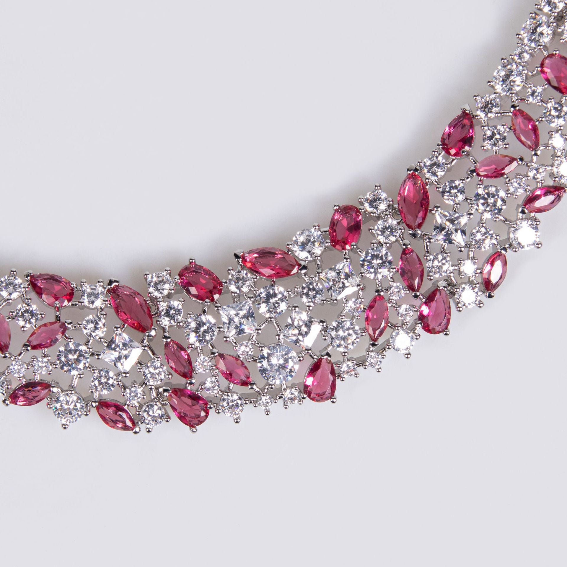 European and American INS Hip-Hop New Luxury Elegant Simple Sparkling High-Grade Zircon Bridal Jewelry Necklace Earring Set