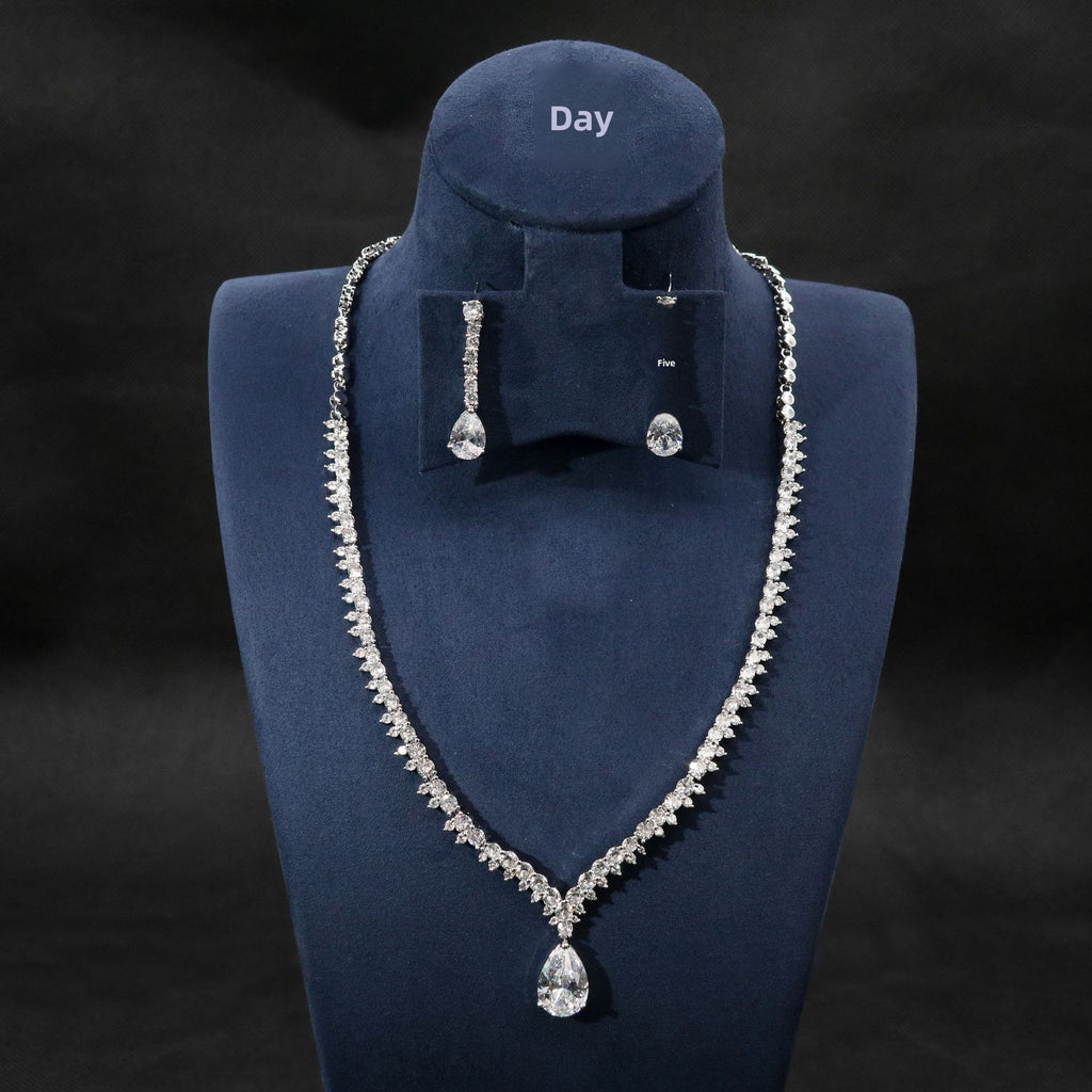 AliExpress Cross-Border Hot-Selling Korean Version 3A Water Drop Pendant Zircon Necklace Earrings Simple Casual Bride Jewelry Set