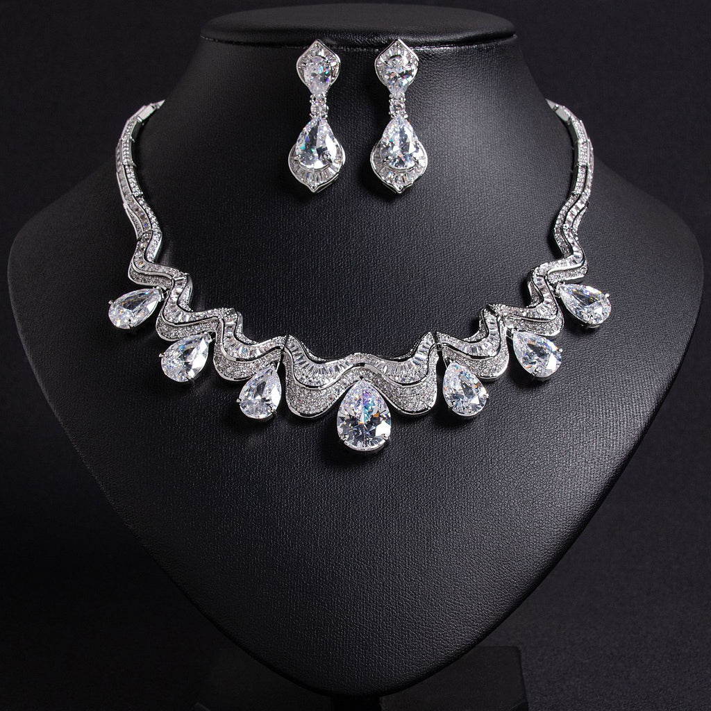 European and American Fashion Bridal Wedding Dress Water Drop Shape High-end Zircon Light Luxury Necklace and Earring Set