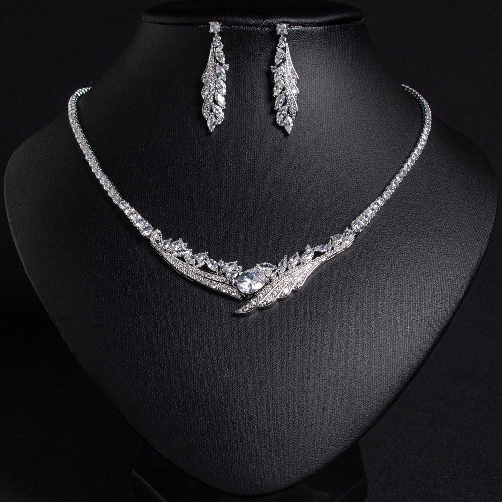 Women's Simple Angel Wings Banquet Zircon Full Diamond Necklace Earrings Pendant Set Bridal Wedding Dress Accessories
