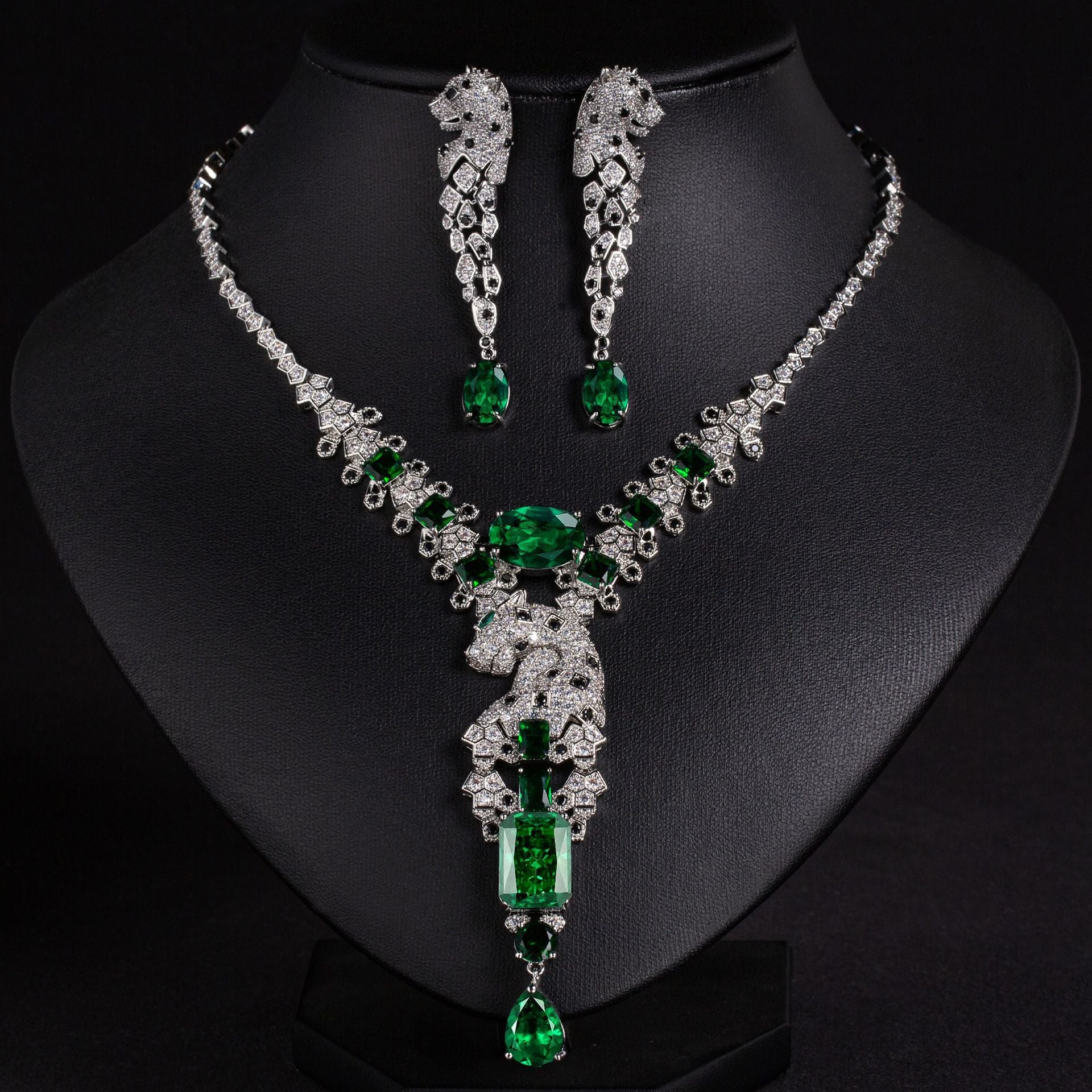 European and American Leopard Retro Design High-end Jewelry Evening Dress Accessories Elegant Jewelry Set Zircon Necklace for Women