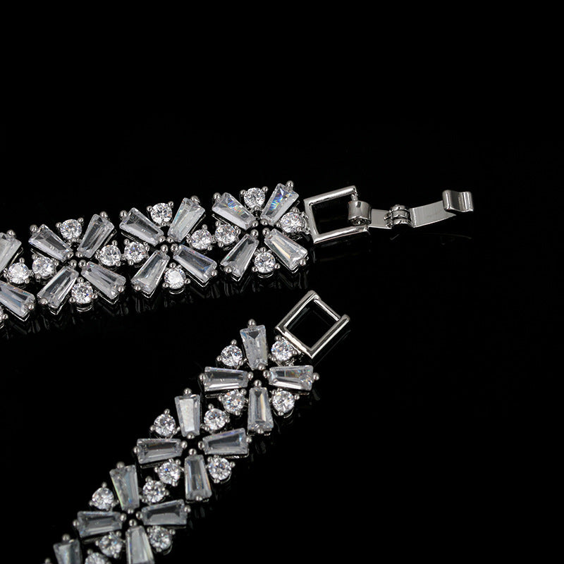 Classic 3A Zircon Water Drop Pendant Necklace Two-Piece Set Clip-On Earrings Without Piercing Bridal Jewelry Set