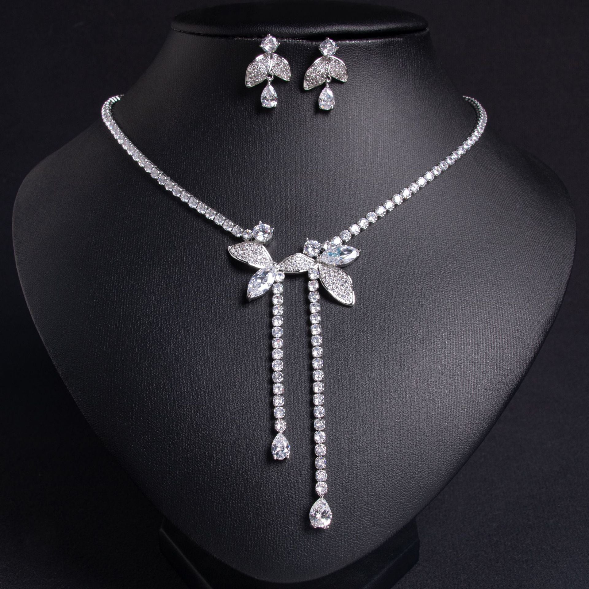 Cross-Border Bride Banquet Casual Zircon Necklace Female Niche Flower Tassel Pendant Zircon Earrings Set Wholesale