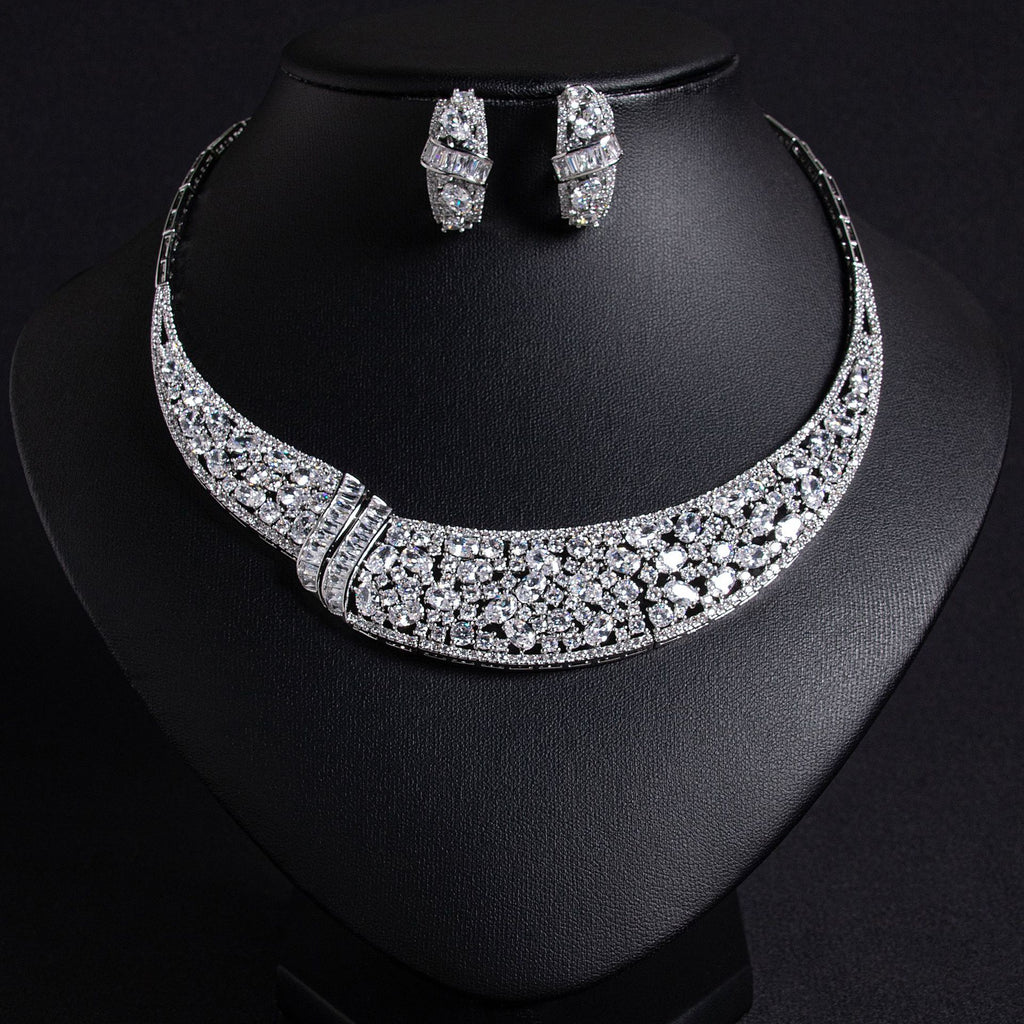 Elegant Beauty Wedding Dress Women's Luxurious Snake Bone Chain Zircon Necklace Earrings European and American Printed Set Accessories