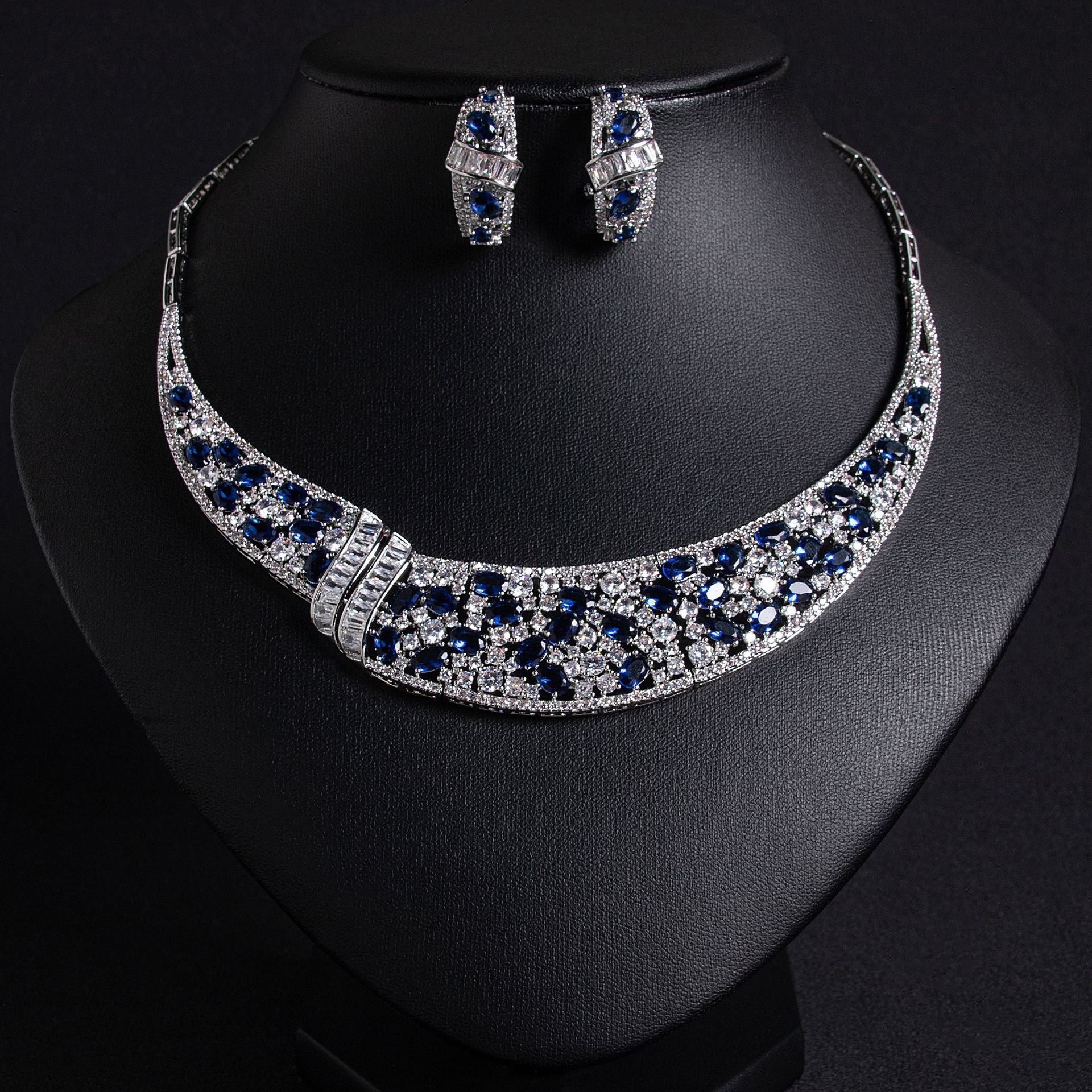 Elegant Beauty Wedding Dress Women's Luxurious Snake Bone Chain Zircon Necklace Earrings European and American Printed Set Accessories