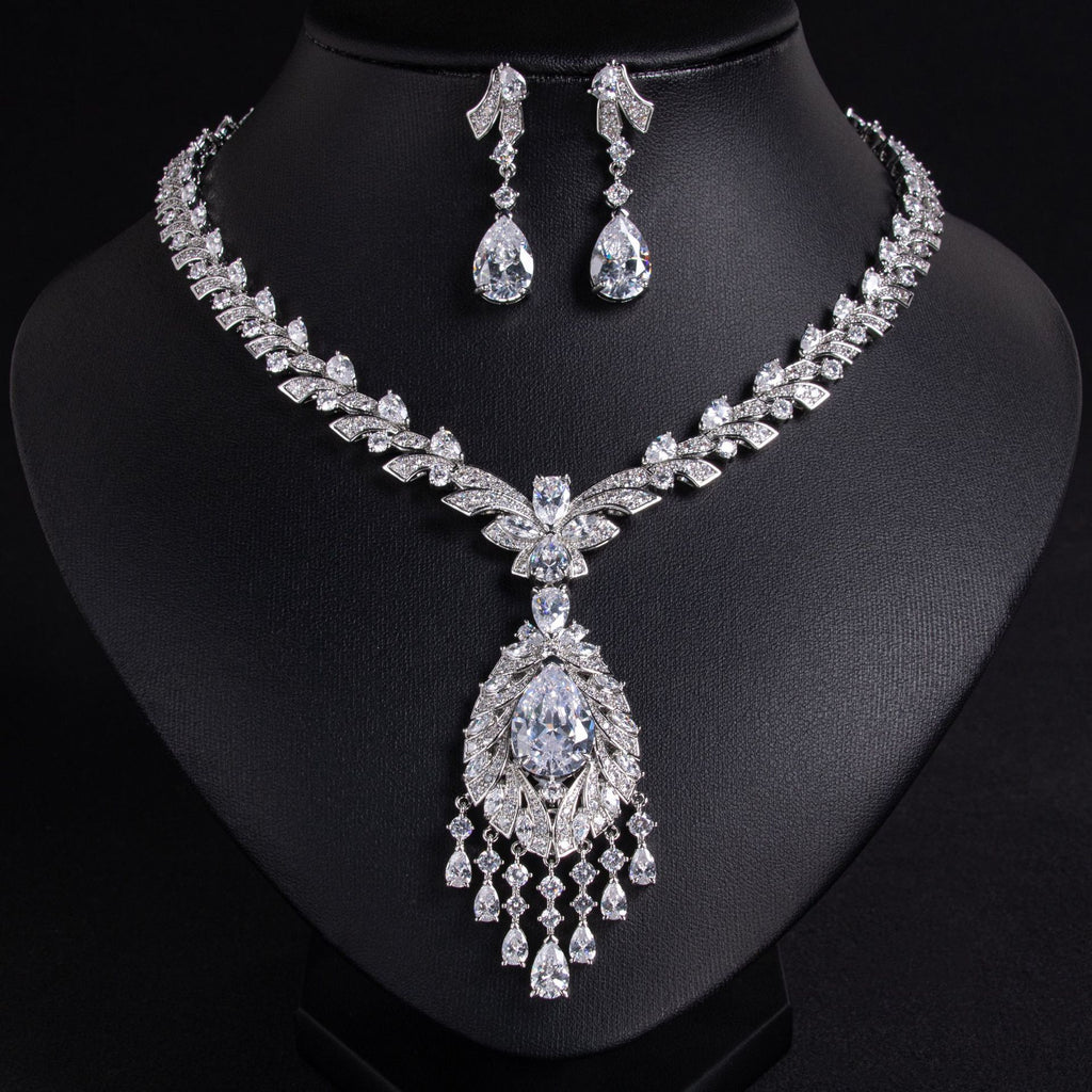 European and American Zircon Water Drop Zircon Necklace Light Luxury High-end Collarbone Chain Niche Fashion Earring Set Accessories Wholesale for Women