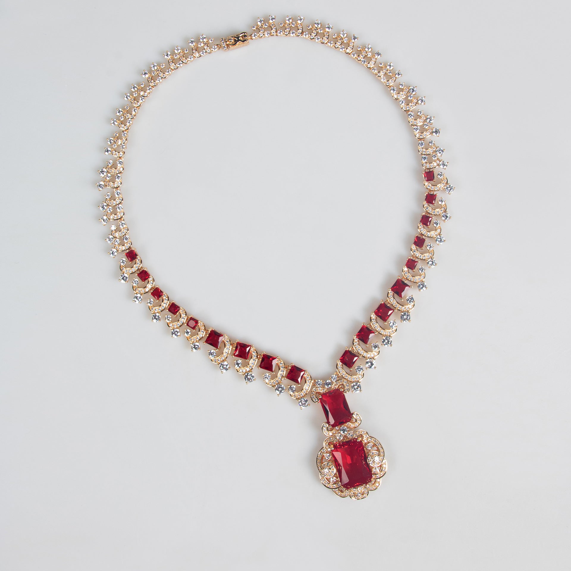 European and American Retro Zircon Necklace Set Cross-Border Jewelry High-End Niche Versatile Earrings Necklace Accessories