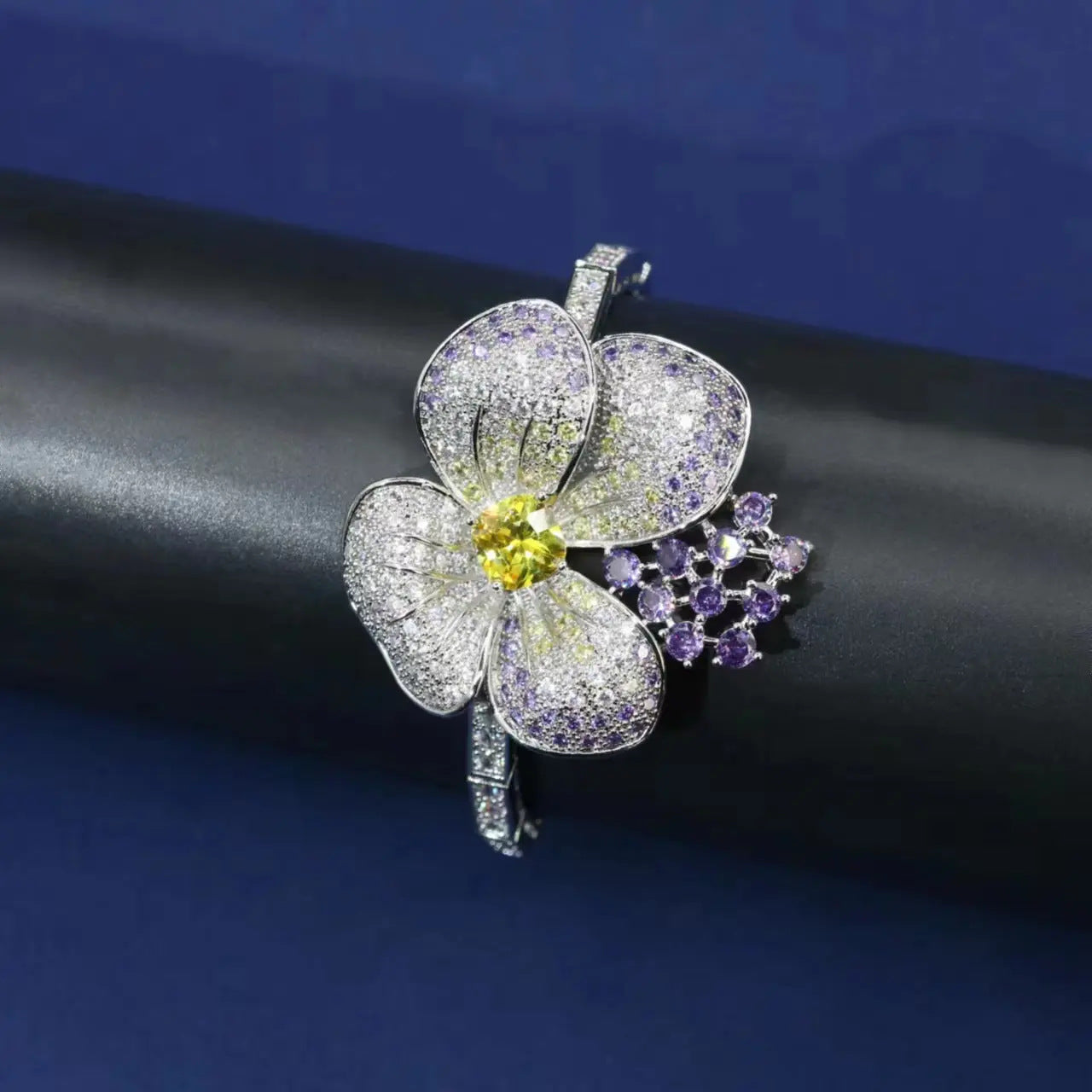 European and American Cross-Border Flower Zircon Necklace and Earring Set High-End Niche Luxury Bridal Dress Accessories Wholesale