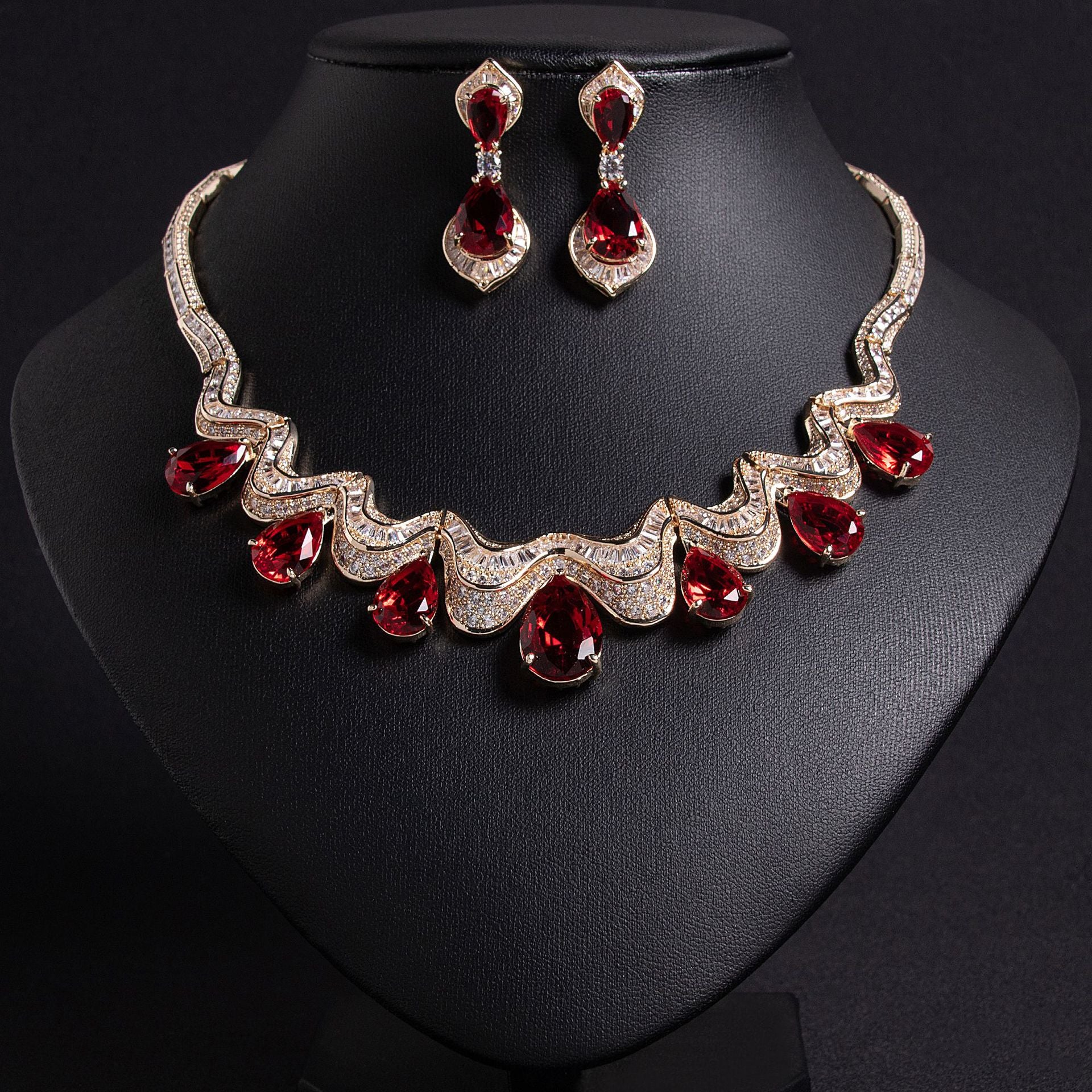 European and American Fashion Bridal Wedding Dress Water Drop Shape High-end Zircon Light Luxury Necklace and Earring Set