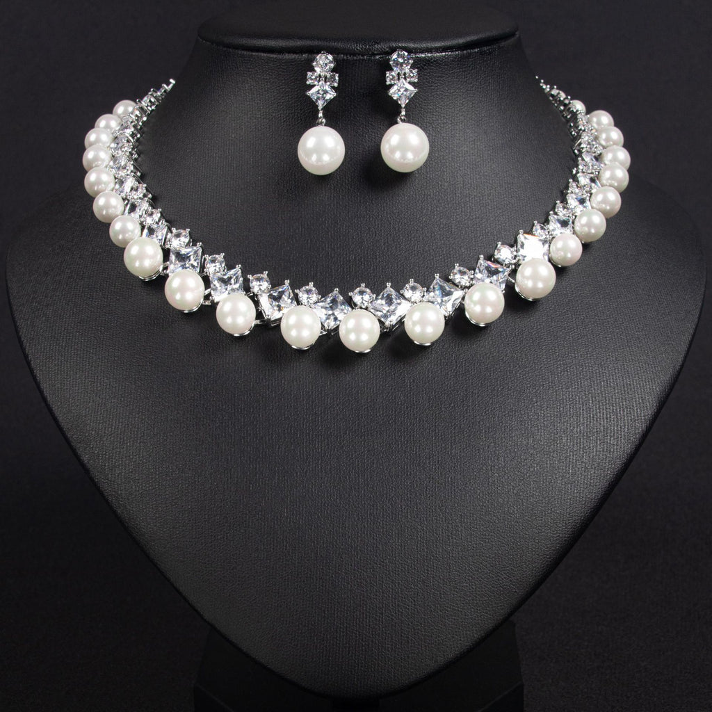 European and American Fashion Versatile Wedding Jewelry Pearl Necklace Earring Set Elegant Women's Collarbone Chain Tassel Earrings