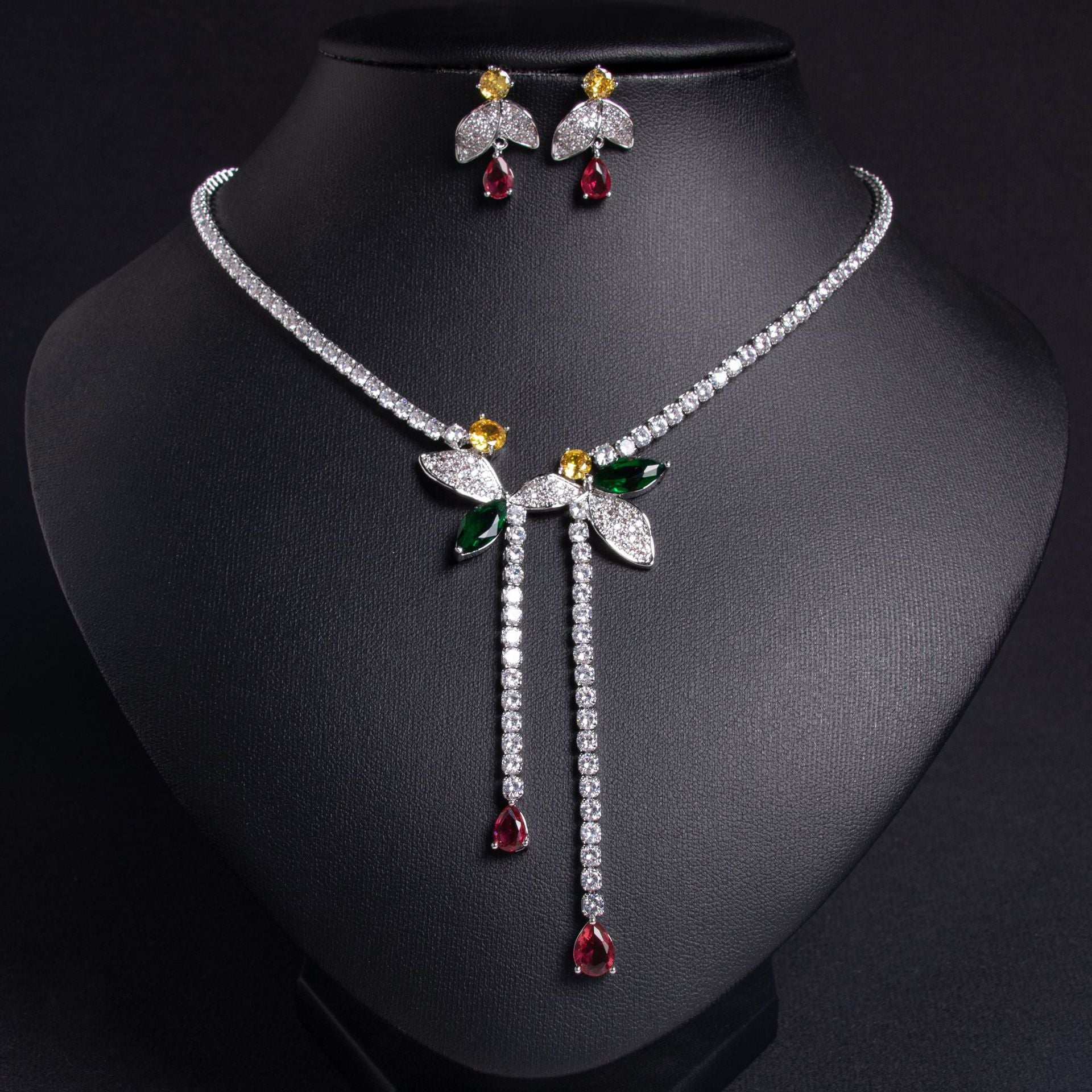 Cross-Border Bride Banquet Casual Zircon Necklace Female Niche Flower Tassel Pendant Zircon Earrings Set Wholesale